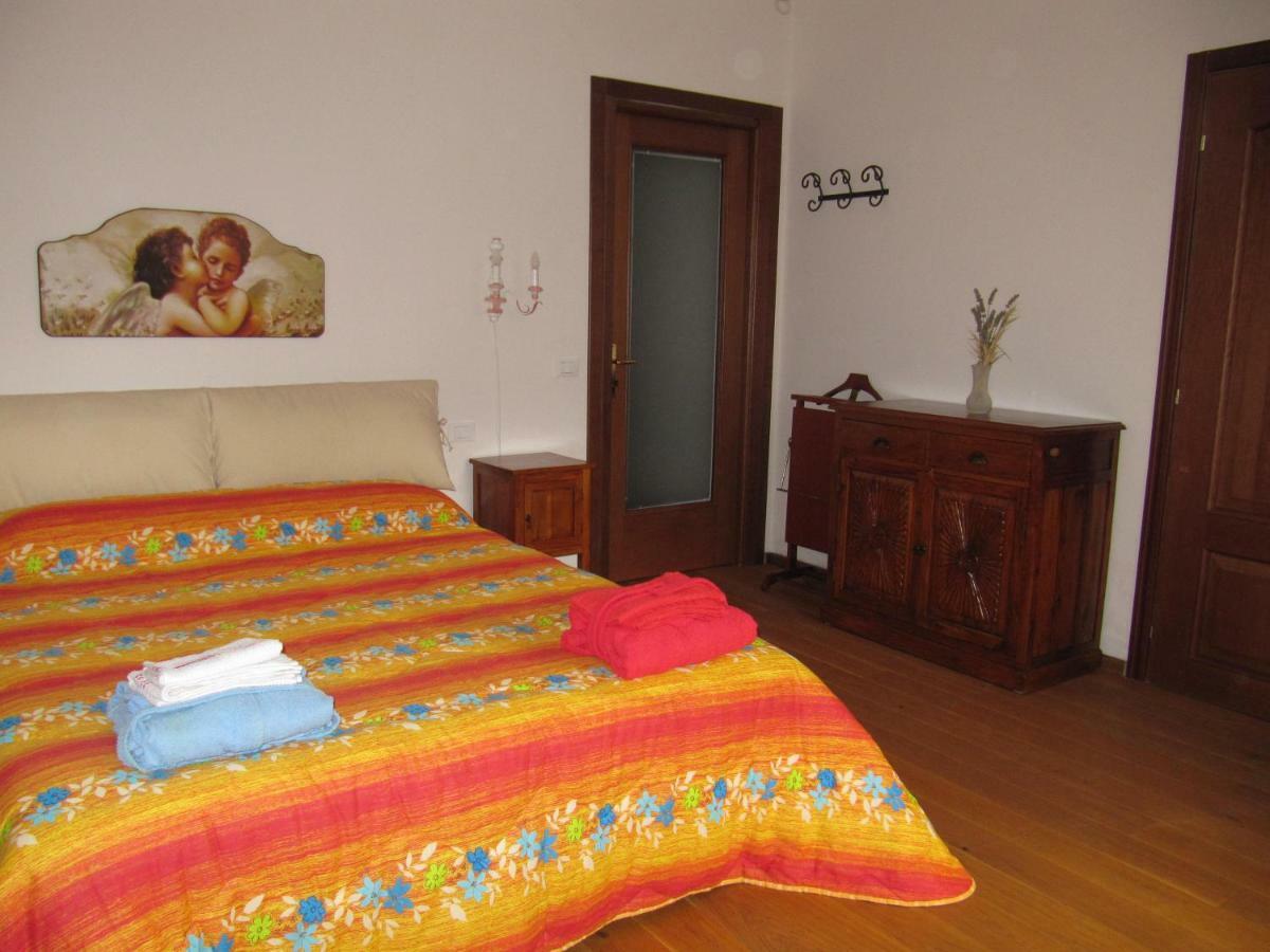 La Casa Dei Mimirs Bed and Breakfast Garbagna Buitenkant foto