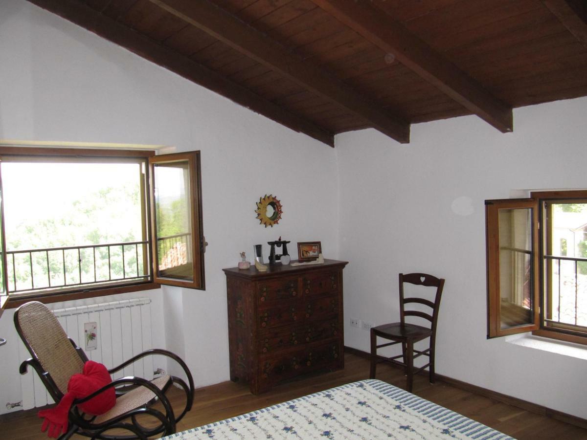 La Casa Dei Mimirs Bed and Breakfast Garbagna Buitenkant foto