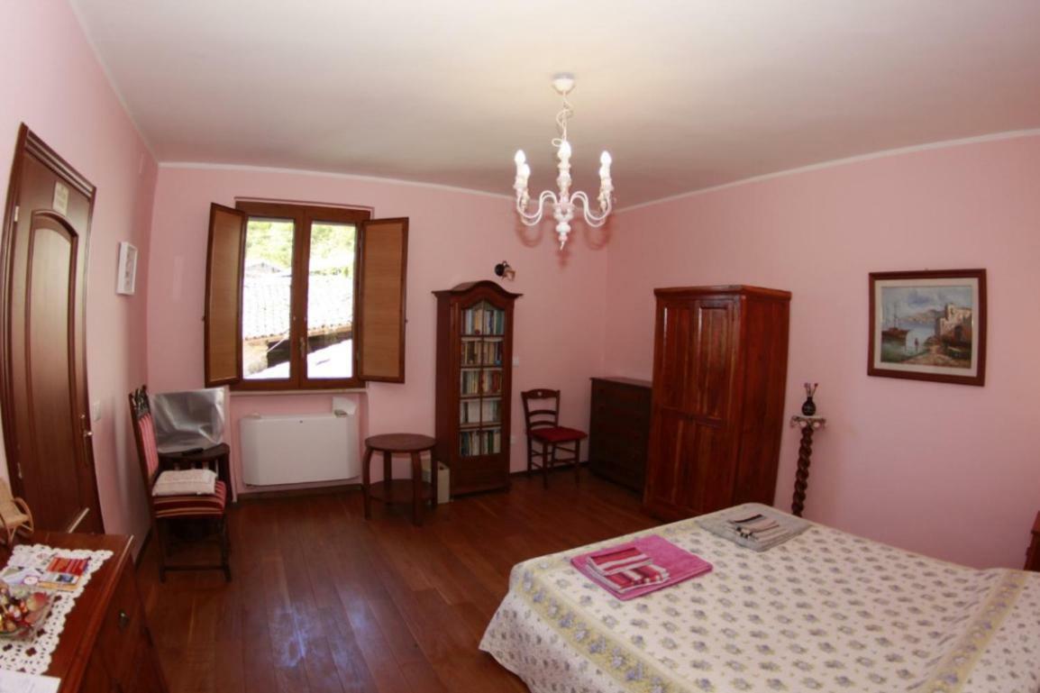La Casa Dei Mimirs Bed and Breakfast Garbagna Buitenkant foto