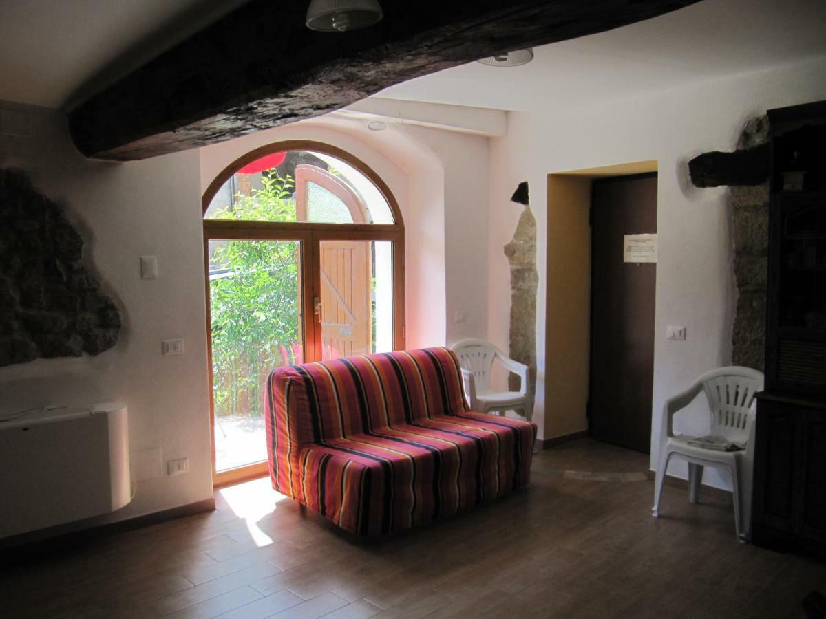 La Casa Dei Mimirs Bed and Breakfast Garbagna Buitenkant foto